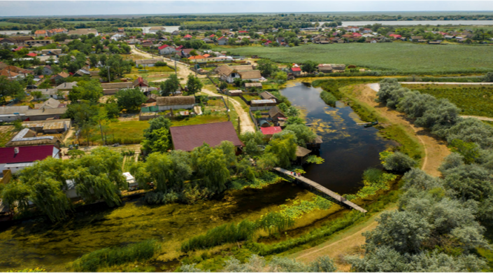 Sf Gh vedere de sus sursa Casa cu nuferi cap 1